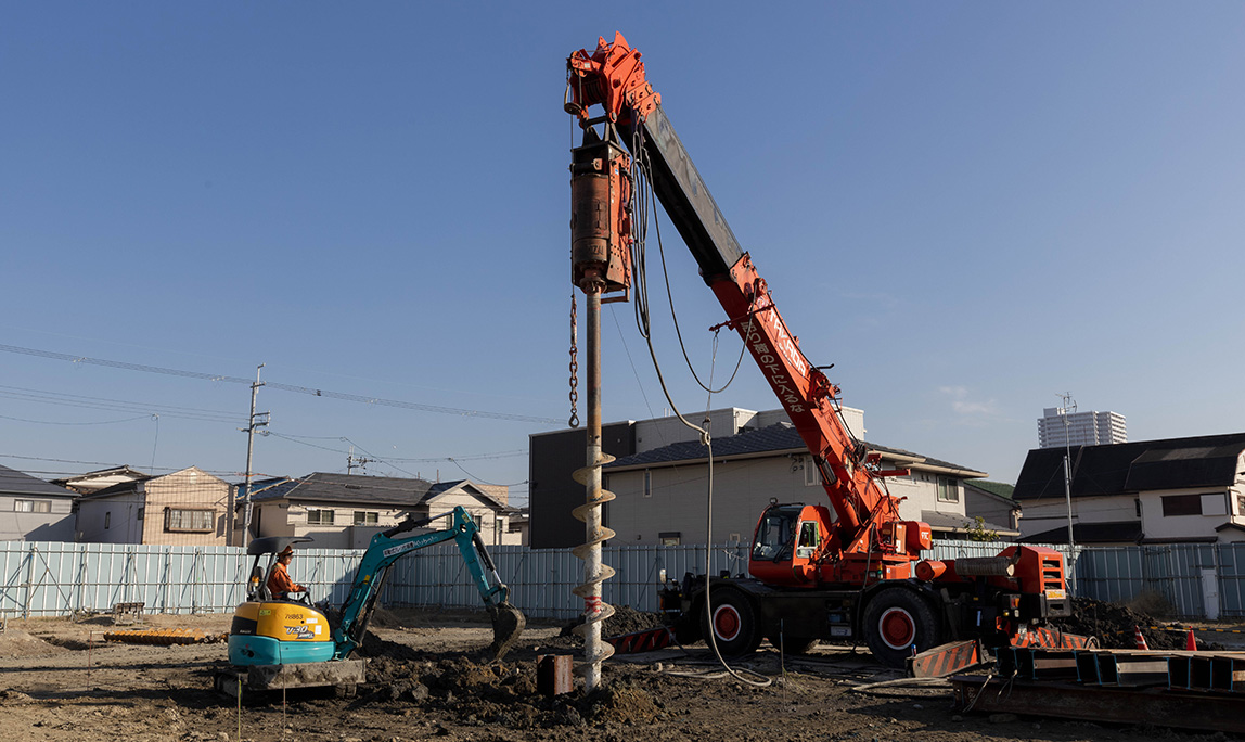 高さ制限や小スペースの現場で施工が可能